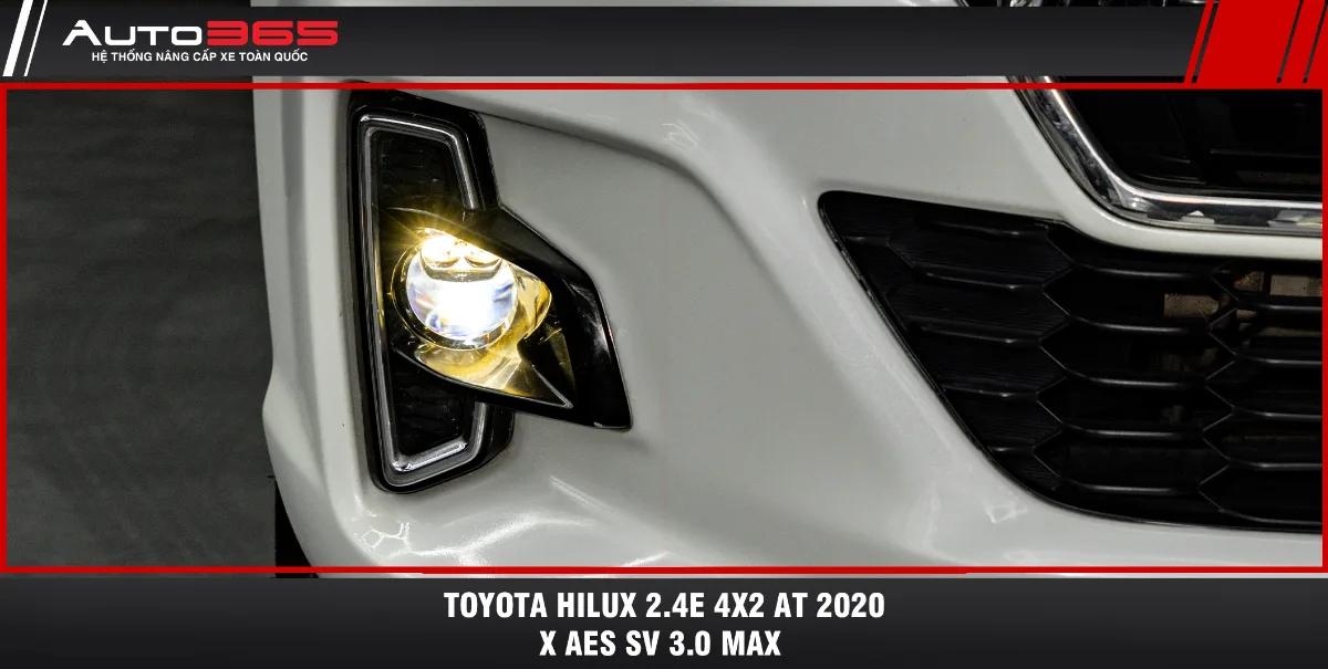 Cụm đèn gầm AES SV 3.0 Max sau khi lắp trên Toyota Hilux 2.4E 4x2 AT 2020