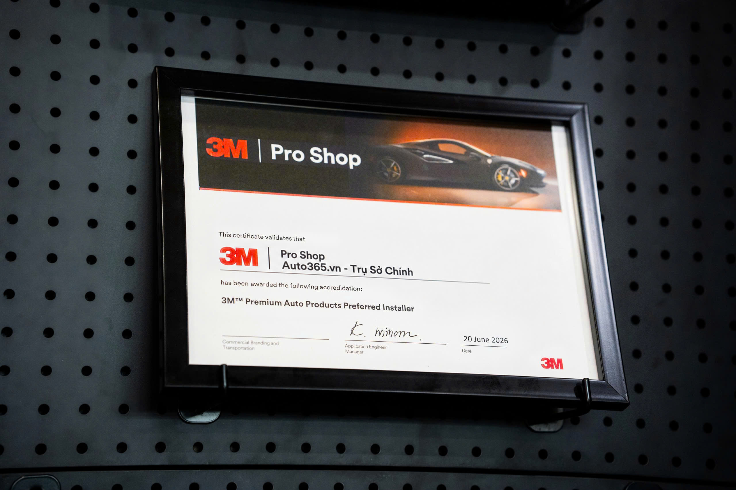 Đội ngũ kỹ thuật viên tại trung tâm 3M Pro Shop & 3M Training Center